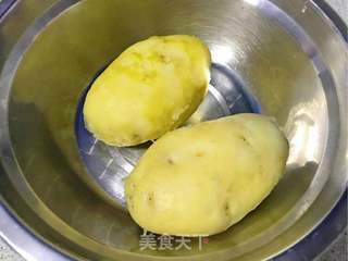 土豆邂逅隔夜饭的做法步骤:3