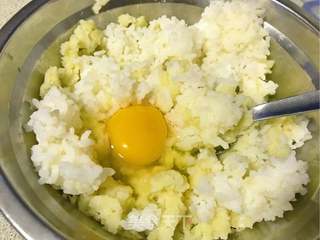土豆邂逅隔夜饭的做法步骤:7