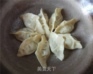 煎饺的做法步骤:9