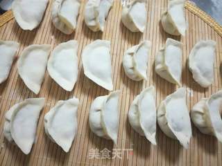 猪肉香菇虾仁饺子的做法步骤:11