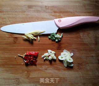 莴笋炒肉丝的做法步骤:2