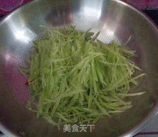 莴笋炒肉丝的做法步骤:8