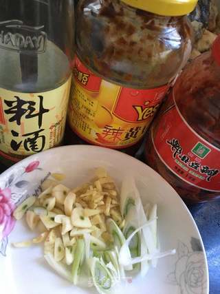 秘制江团鱼的做法步骤:6