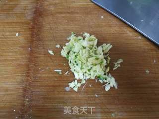 蒜蓉粉丝蒸虾的做法步骤：2