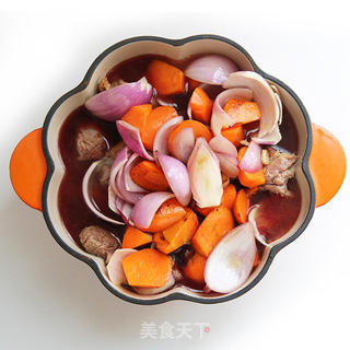 法国庄园风味——红酒炖牛肉配土豆泥的做法步骤:8