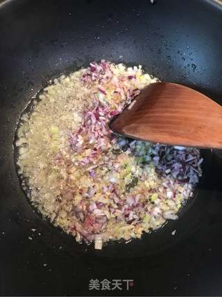 超好吃的麻辣牛肉香菇酱的做法步骤:3