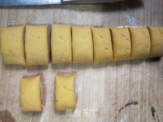 双色椒盐花卷的做法步骤:8