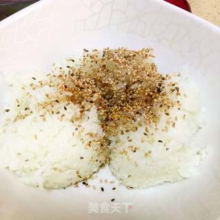 金枪鱼紫菜包饭的做法步骤:8