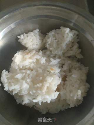 黄金炒饭的做法步骤：1