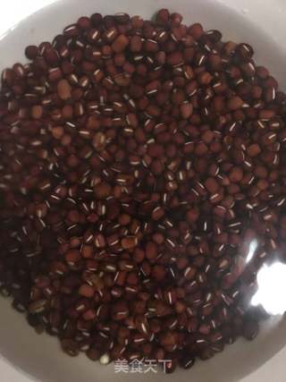 补血红豆沙的做法步骤：1