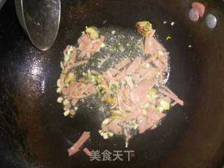 淡菜干培根炒饭的做法步骤：3