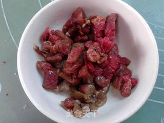 焗黑椒牛肉土司盒子的做法步骤:3
