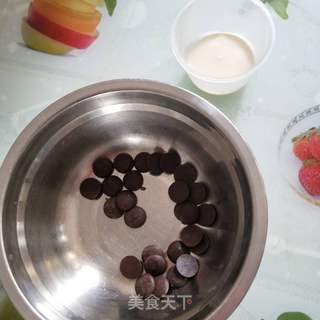 巧克力奶油水果蛋糕的做法步骤:24