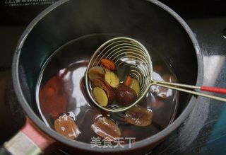 红枣桂香鸡蛋糖水的做法步骤:5