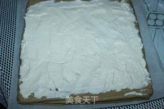 奶油咖啡蛋糕卷的做法步骤:13