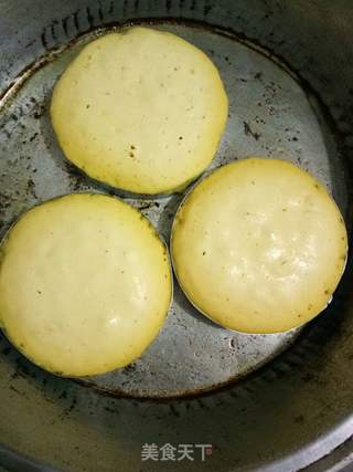 玉米面大饼的做法步骤:8