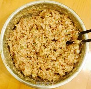 白菜羊肉水饺的做法步骤:7