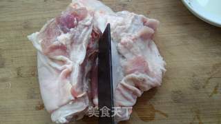 家庭版酱肘子的做法步骤:2