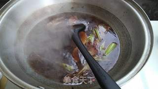 家庭版酱肘子的做法步骤:11