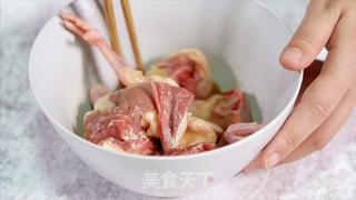 虫草花蒸乳鸽的做法步骤:5