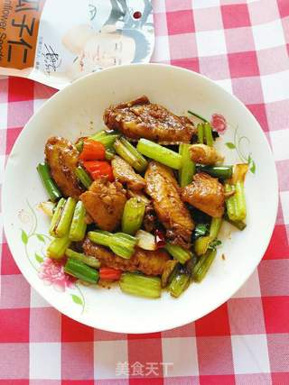 干锅鸡翅的做法步骤:10
