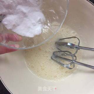 超级松软的百搭戚风蛋糕的做法步骤:7
