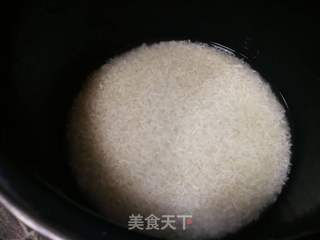 茄汁虾仁豆腐焖饭的做法步骤:2