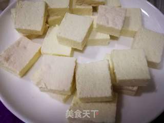 茄汁虾仁豆腐焖饭的做法步骤:3