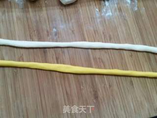 南瓜双色花卷的做法步骤:5