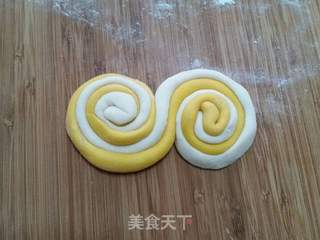 南瓜双色花卷的做法步骤:6