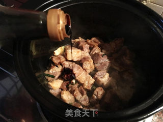 砂锅版红烧牛肉的做法步骤:6