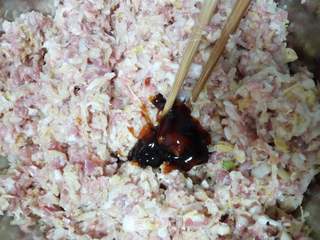 猪肉酸菜馅饺子的做法步骤:5