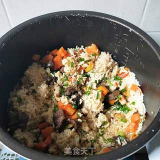 胡萝卜牛肉焖饭的做法步骤:12