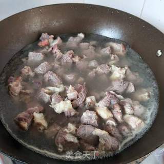 胡萝卜牛肉焖饭的做法步骤:5
