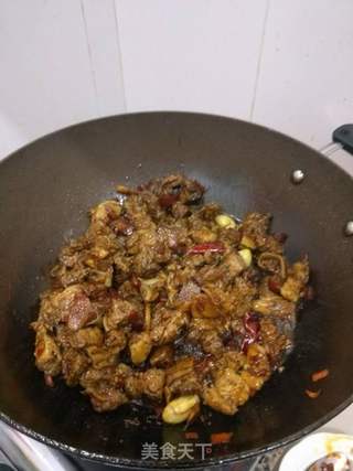胡萝卜牛肉焖饭的做法步骤:9