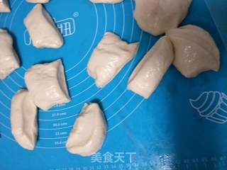 椰蓉面包的做法步骤:2