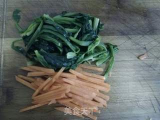 青菜鸡蛋肉丝炒面的做法步骤:4