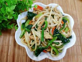 青菜鸡蛋肉丝炒面的做法步骤:17