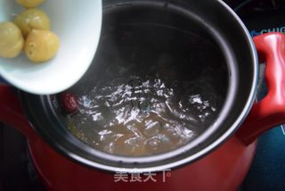 栗子乌鸡汤的做法步骤:6