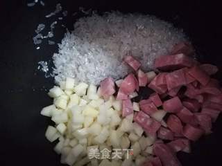 土豆香肠焖饭的做法步骤：4