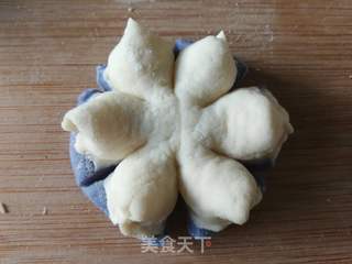 玩面系列之双色花样馒头的做法步骤:6