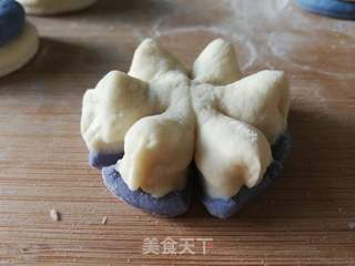 玩面系列之双色花样馒头的做法步骤:7
