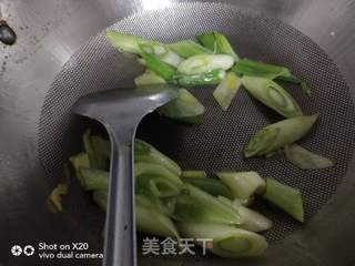 葱爆海参的做法步骤:4