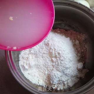 熊猫豆沙包的做法步骤:2