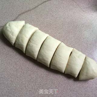 熊猫豆沙包的做法步骤:6