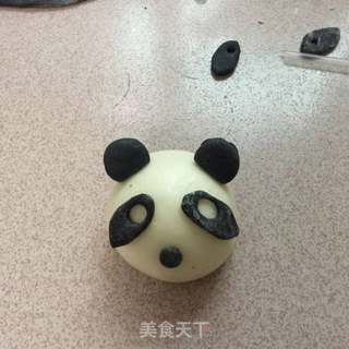 熊猫豆沙包的做法步骤:13
