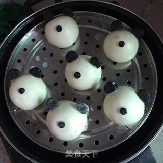 小熊芝麻馅包子的做法步骤:14
