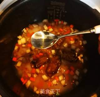 香菇排骨焖饭的做法步骤:3