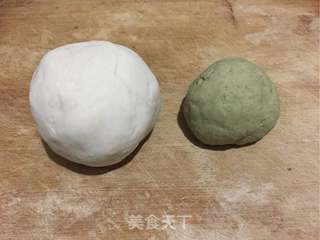 寿桃馒头的做法步骤：2