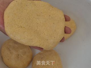 玉米面豆沙包的做法步骤：4